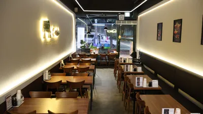 육회바른연어  인테리어 